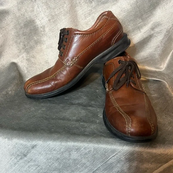 Clarks | Shoes | 462 Clarks Mens Brown Leather Laceup Shoes  display picture 2